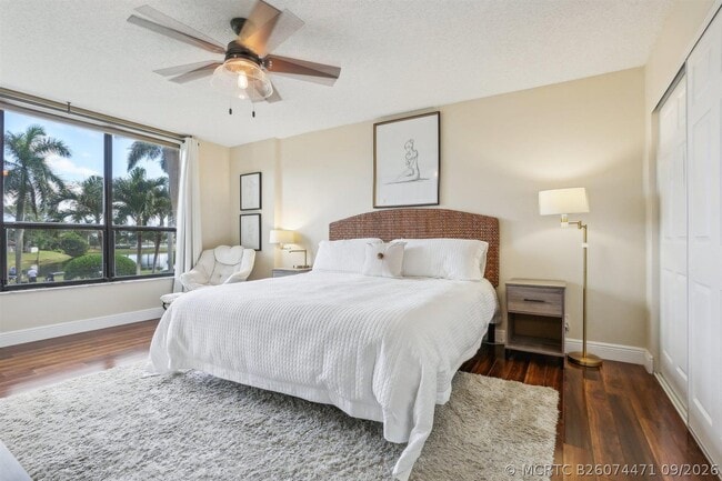Building Photo - 7153 Promenade Dr