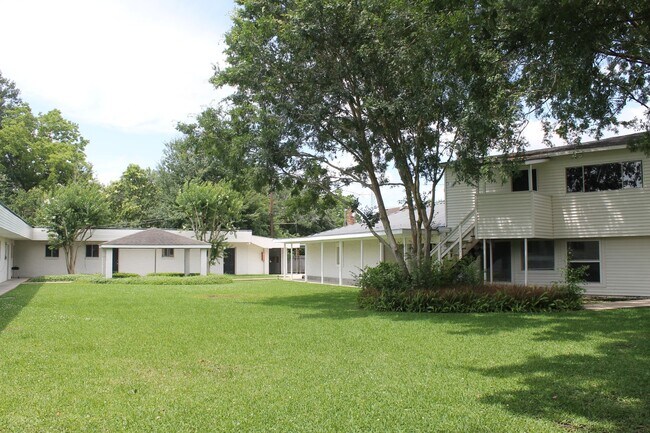 Building Photo - 1418 Lynn Street, Unit 21