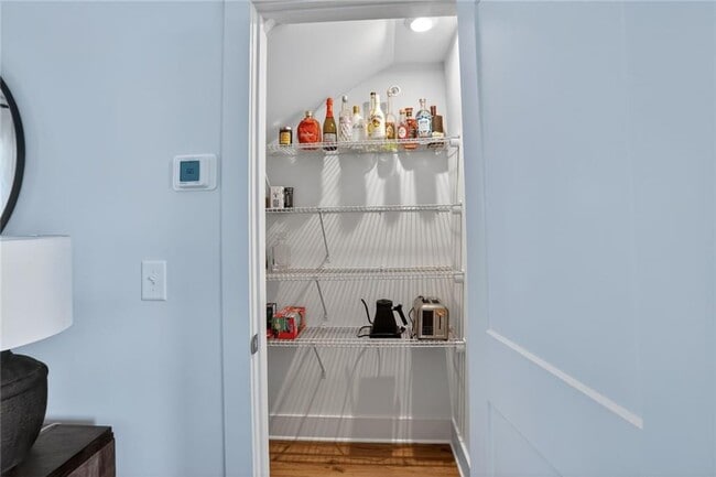 Building Photo - 1291 Longreen Ter NW