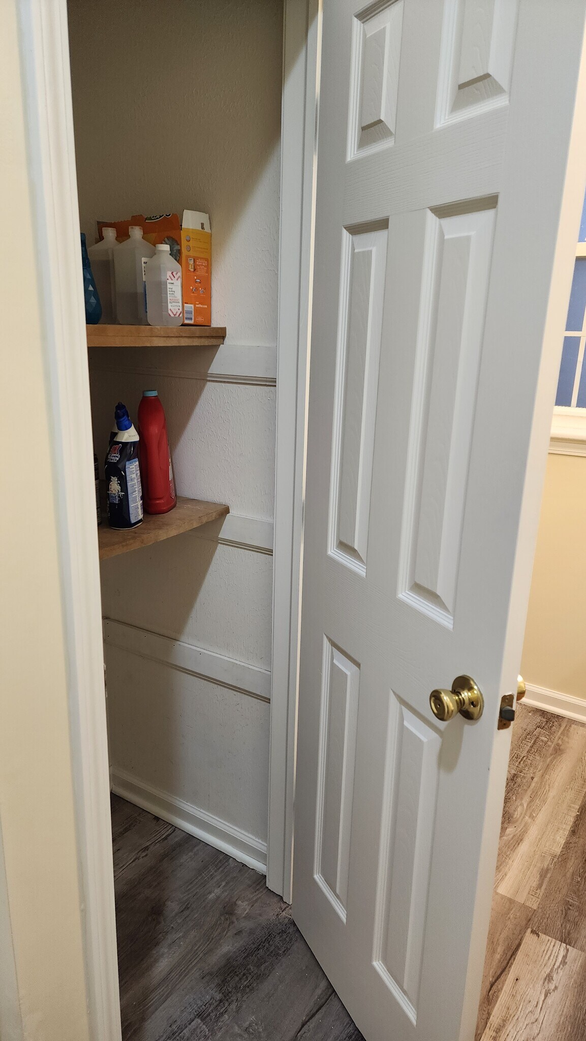 U1 - Bathroom - 42 S Adams St