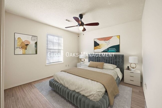 Building Photo - 5908 Sara St