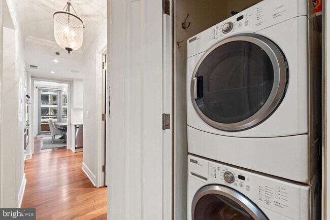 Building Photo - 1111 23rd St NW