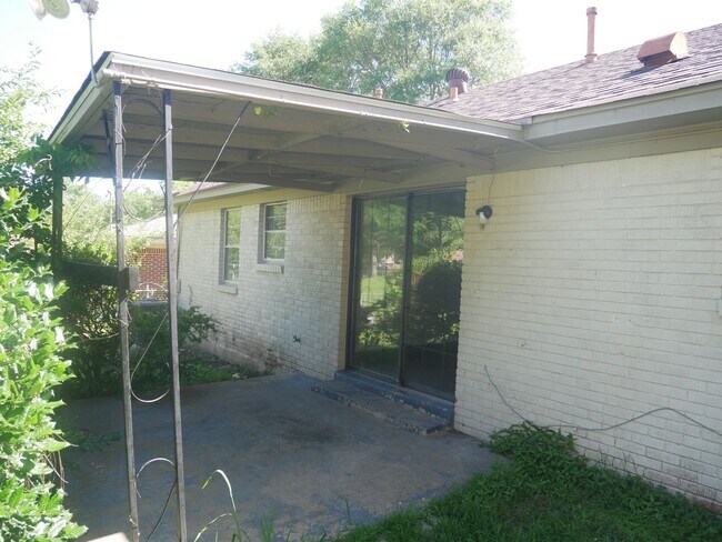 Building Photo - 8367 Dottley Dr