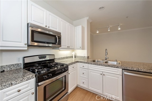 Building Photo - 3239 Watermarke Pl