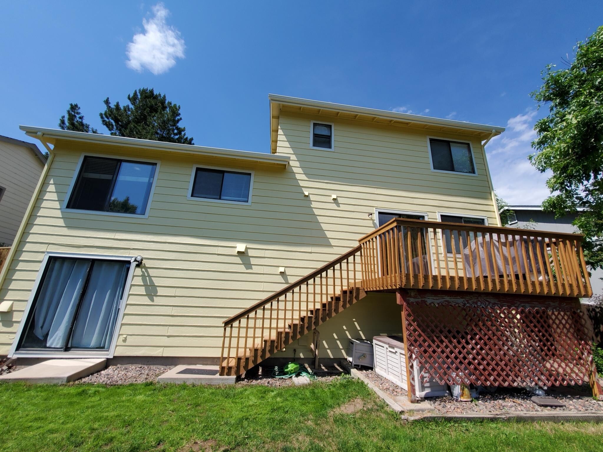 Back of house. - 513 Southpark Rd