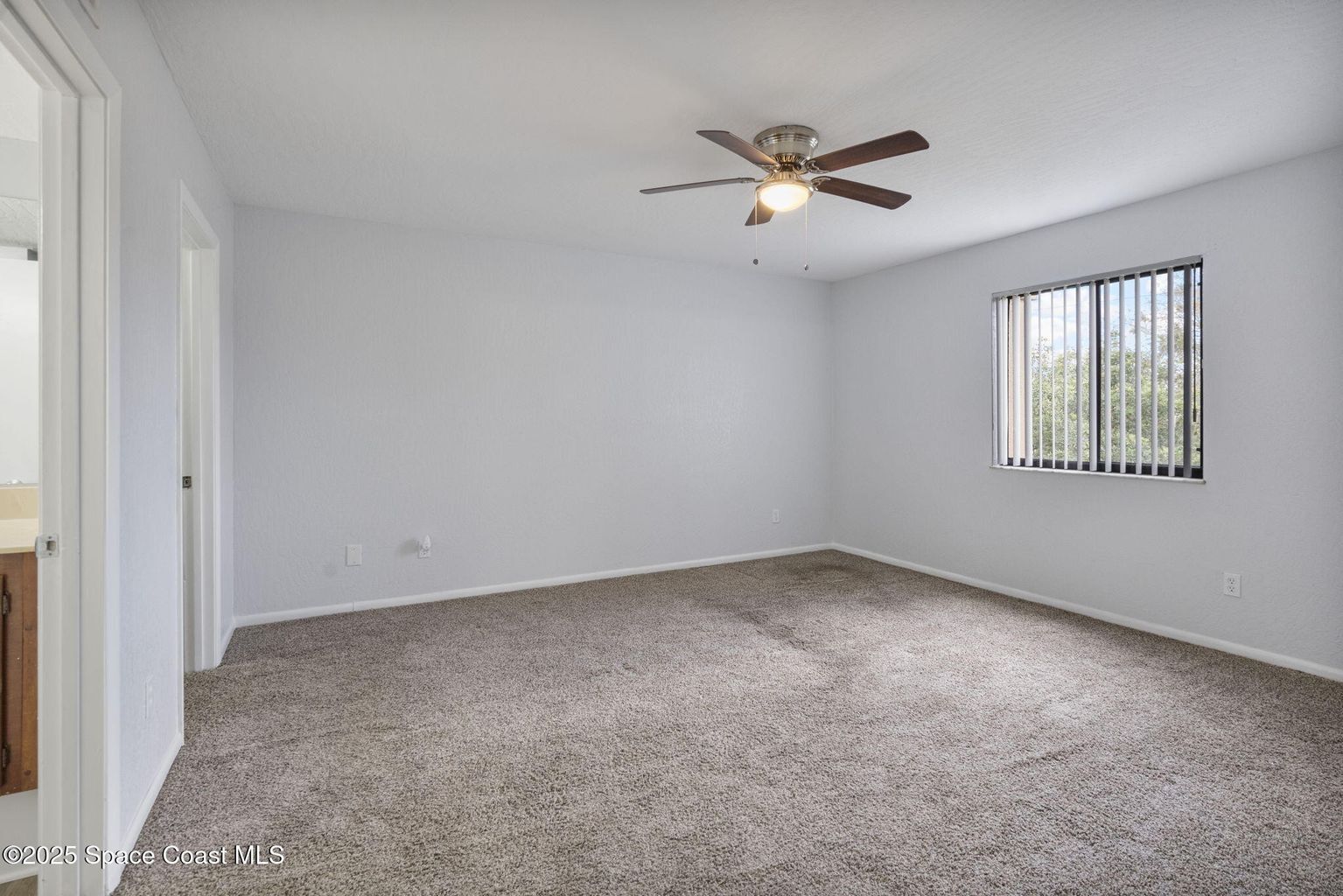 Building Photo - 2101 Forest Knoll Dr NE