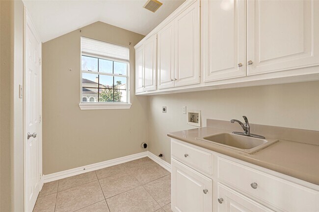 Building Photo - 2014 Ivy Crest Ct