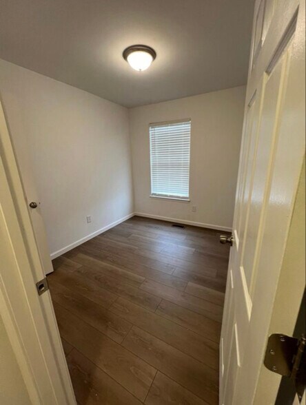 Building Photo - 823 Navajo Trail