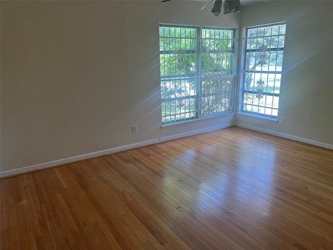 Building Photo - 3715 Latma Dr