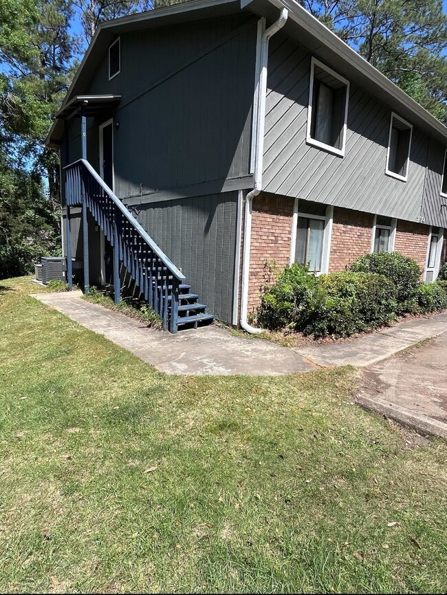 Building Photo - 3732 Donovan Dr