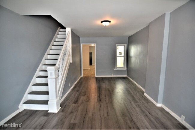 Building Photo - 4 br, 1 bath House - 322 Hanover Ave