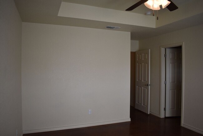 Building Photo - 205 Coby Dr