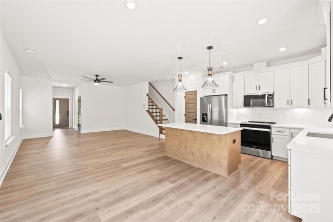 Building Photo - 2019 Wilson Ave