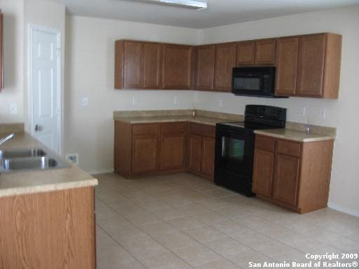 Building Photo - 204 N Willow Way