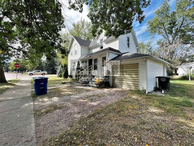 Building Photo - 735 S Wisconsin- 5 bedroom, 2 bathroom house