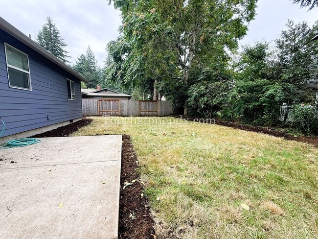 Building Photo - Luxury Meets Nature for this 2BD | 1BA Hom...
