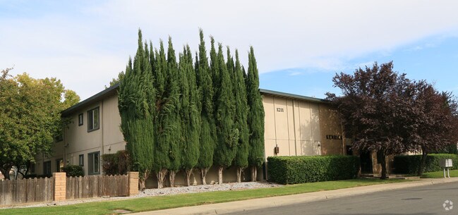 Primary Photo - Kenrick Apartments