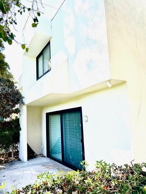 Building Photo - 48790 Desert Flower Dr