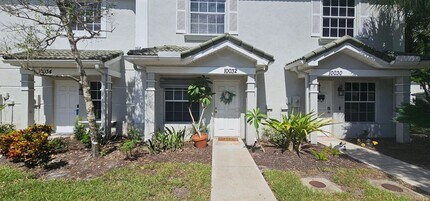 Building Photo - 2 Bedroom Townhouse in Cypress Landing – Available Now! $500 off of FIRST month's rent!
