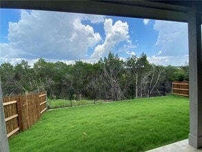 Building Photo - 305 Peace Pipe Way