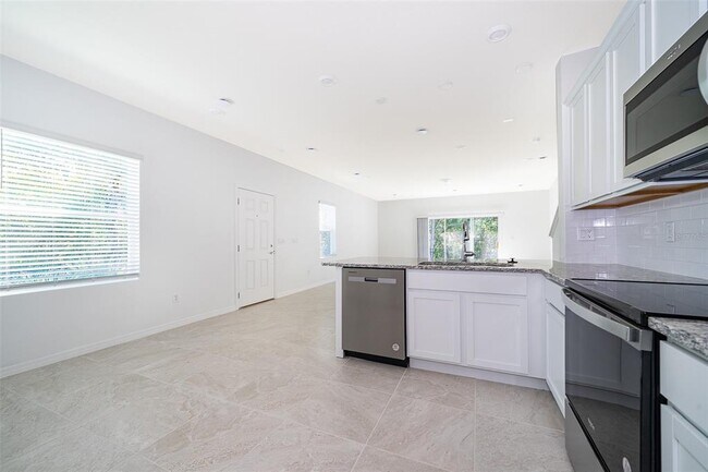 Building Photo - 4526 Cypress Cay Wy