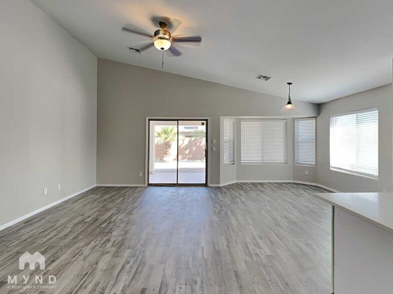 Building Photo - 4231 S 77th Ave