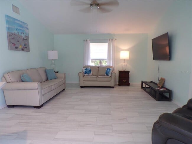 Building Photo - 15624 Hennipen Cir