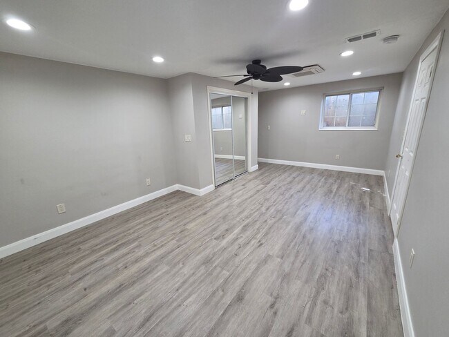 Building Photo - 1534 W 8050 N