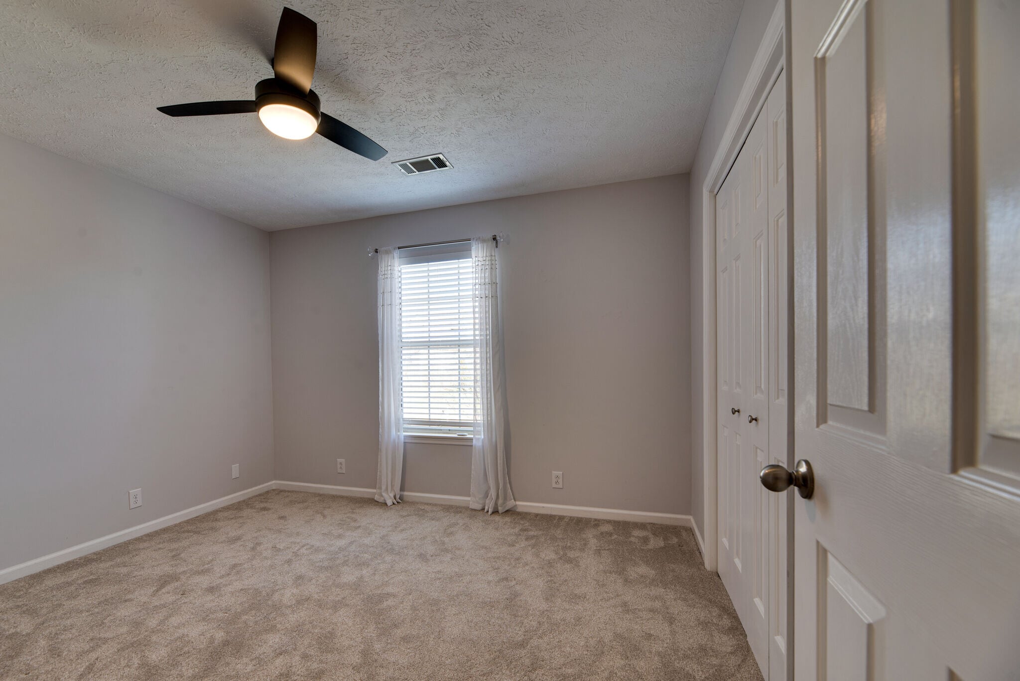 Building Photo - 1012 Meandering Way