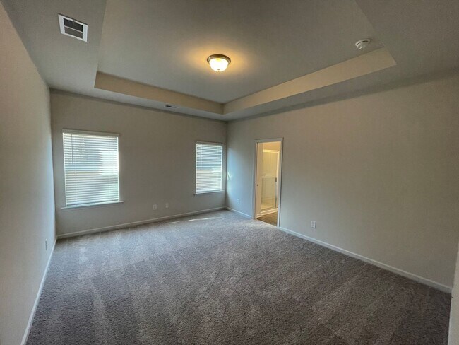 Building Photo - 7 Longbrook Dr.