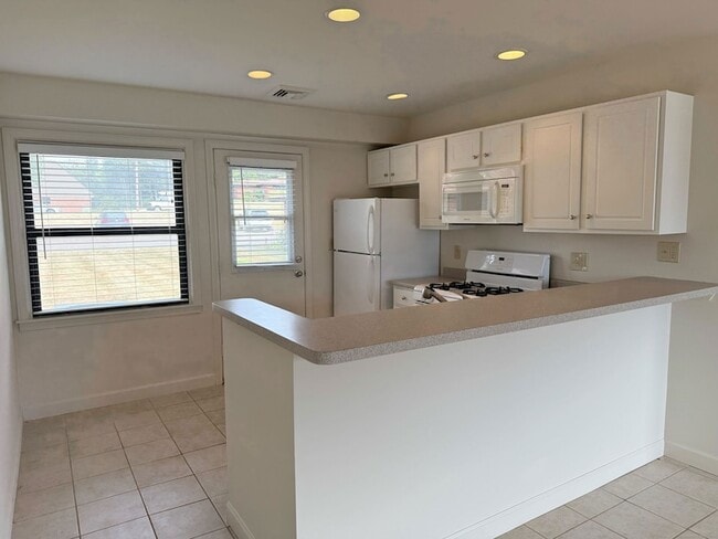 Building Photo - 78 Montoya Cir