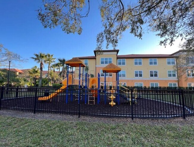 Building Photo - 5451 Vineland Rd