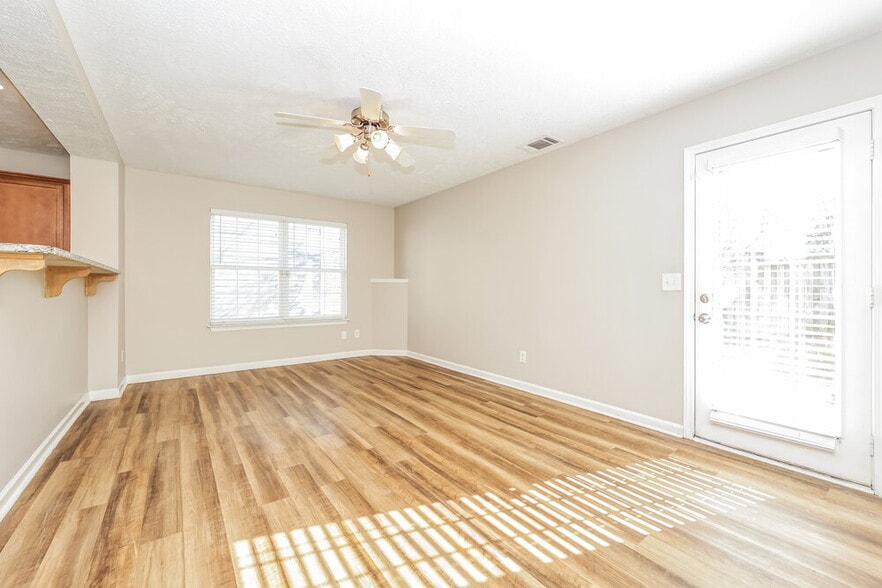 Building Photo - 118 David Bolin Dr