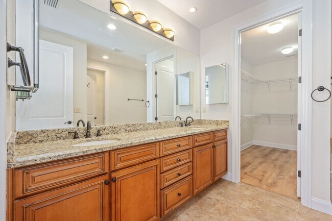 Building Photo - Swift Creek Preserve 5 Bedroom Beauty!