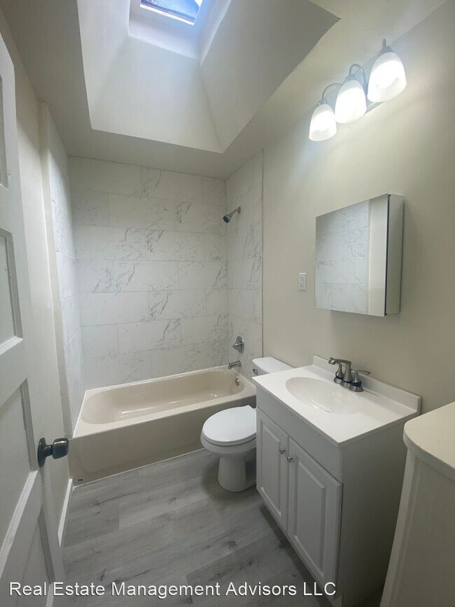 Building Photo - 3 br, 1 bath House - 7068 Clover Lane