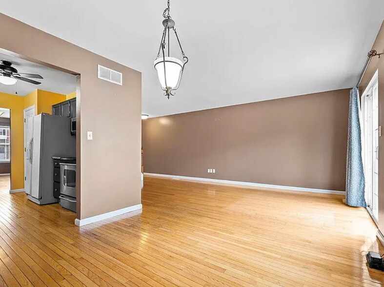 Building Photo - 707 6th St