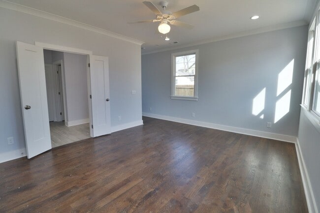 Building Photo - 628 Shelby Ave