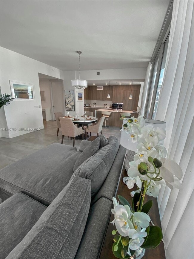 Building Photo - 17550 Collins Ave