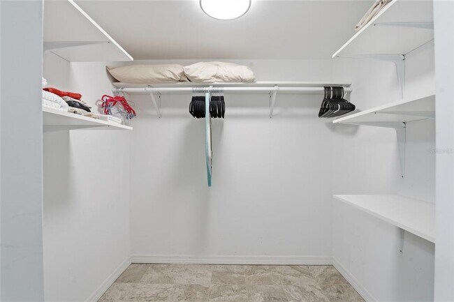 Building Photo - 7540 Bay Island Dr S