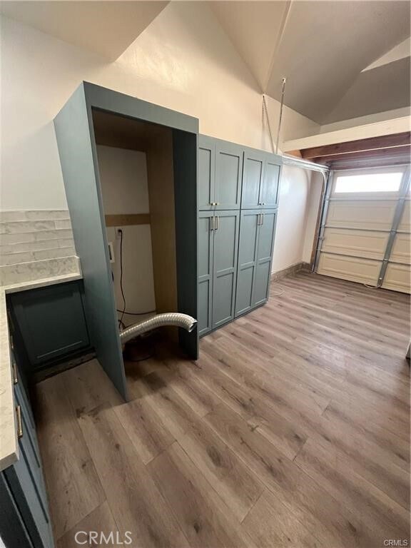 Building Photo - 12213 Pine St