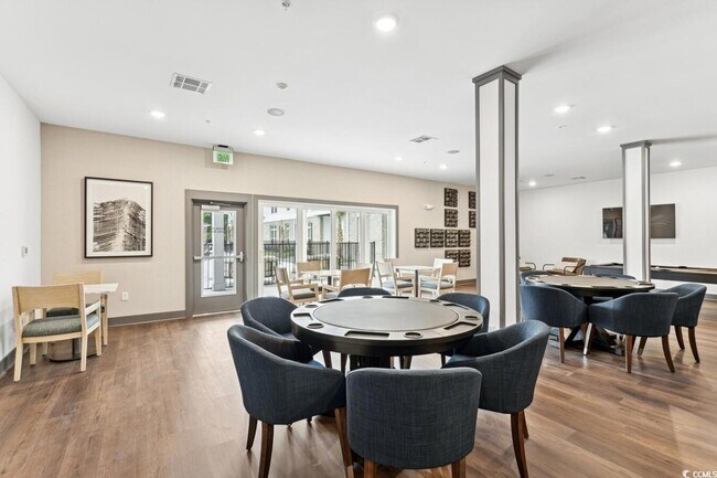 Building Photo - 147 Laurenco Loop