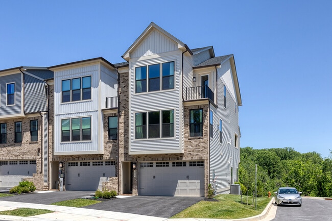 Building Photo - 200 Hickory Hollow Ct