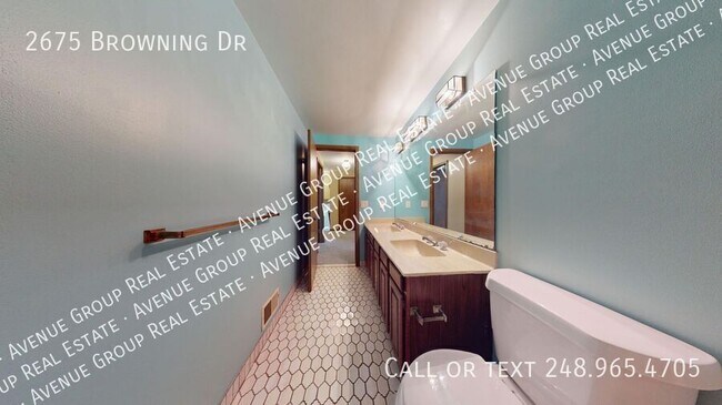 Building Photo - 2675 Browning Dr