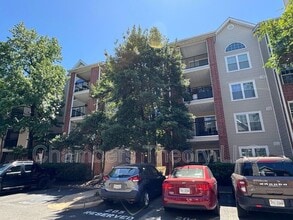Building Photo - 3311 Wyndham Cir