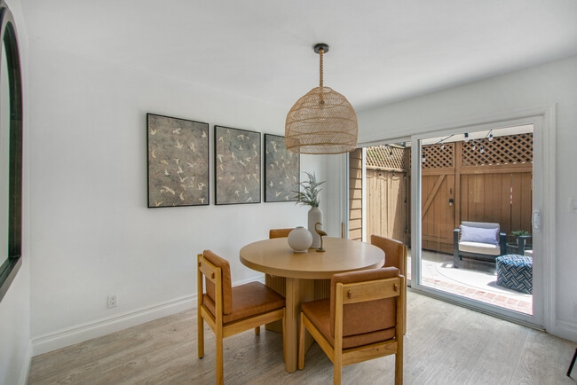 Building Photo - 19 Seabird Ct