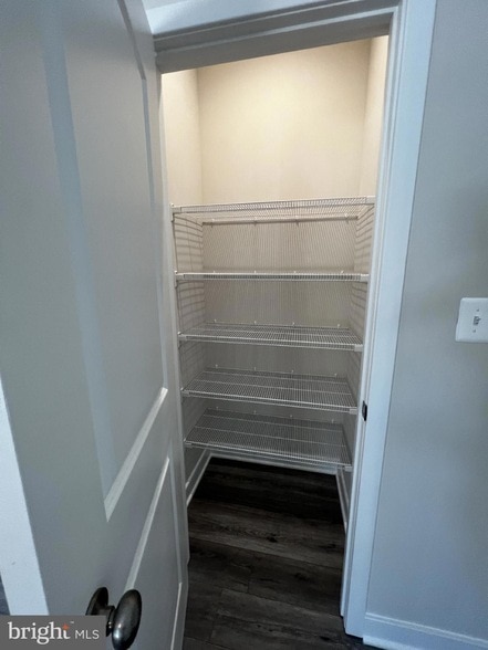 Building Photo - 38 Meadow View Ln