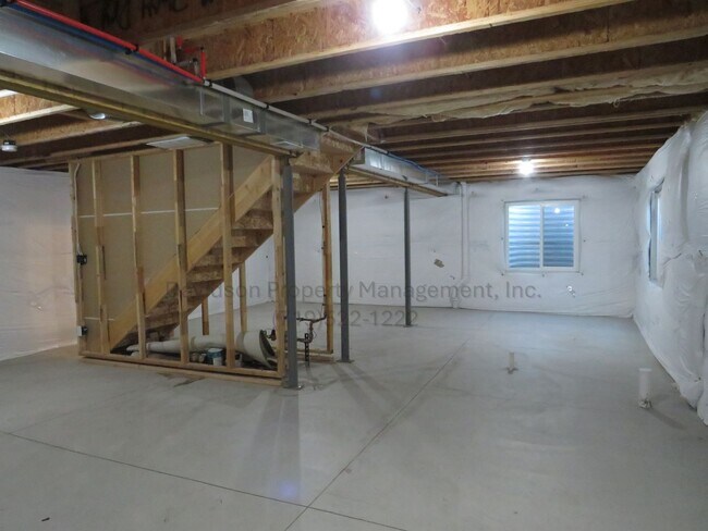 Building Photo - Spacious 4-bedroom Home Near Black Forest