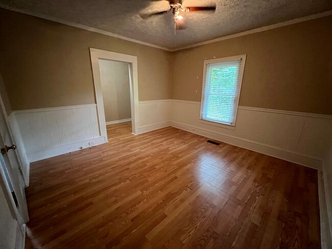 Building Photo - Available to show!