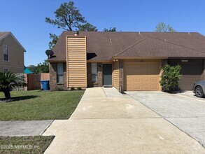Building Photo - 11708 Fort Caroline Lakes Dr