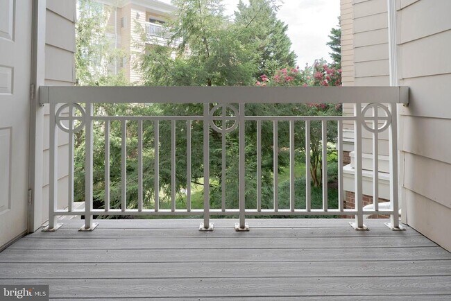 Building Photo - 2204 Westcourt Ln